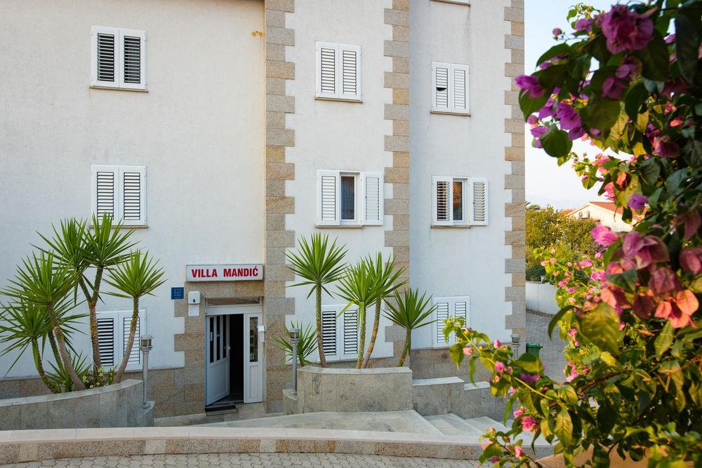 Downtown Private Rooms Mandic Supetar Exterior foto
